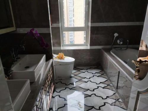 翡翠挂牌价格是多少什么翡翠吊坠好-第3张图片-翡翠网 翡翠挂牌价格是多少什么翡翠吊坠好-第3张图片-翡翠网