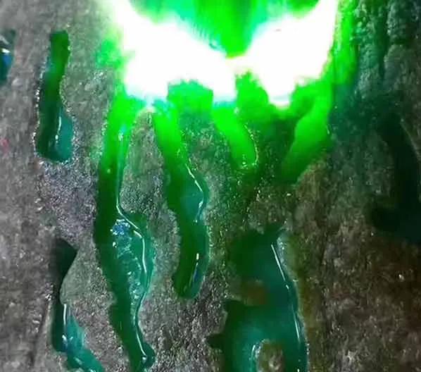 缅甸后江翡翠原石翡翠后江料原石图片-第3张图片-翡翠网 缅甸后江翡翠原石翡翠后江料原石图片-第3张图片-翡翠网