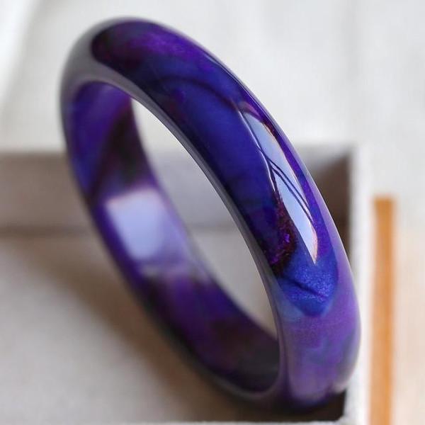 翡翠的绿色分几种颜色,翡翠手镯焦糖色-第20张图片-翡翠网 翡翠的绿色分几种颜色,翡翠手镯焦糖色-第20张图片-翡翠网