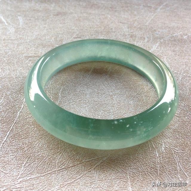 32种翡翠颜色等级排名翡翠种水色怎么区分的图解-第4张图片-翡翠网 32种翡翠颜色等级排名翡翠种水色怎么区分的图解-第4张图片-翡翠网