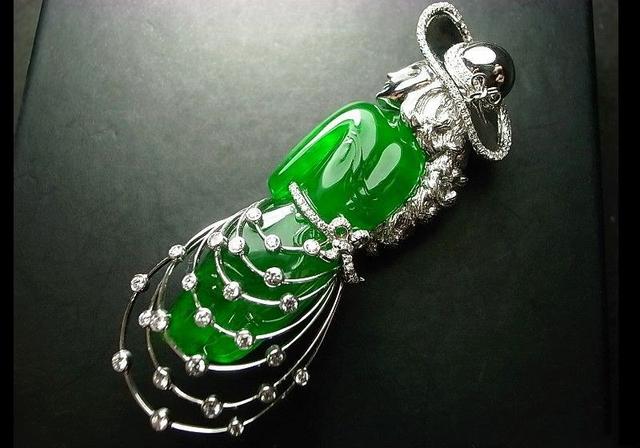 冰种翡翠戒指高绿玻璃种翡翠戒子克拉价格-第1张图片-翡翠网 冰种翡翠戒指高绿玻璃种翡翠戒子克拉价格-第1张图片-翡翠网