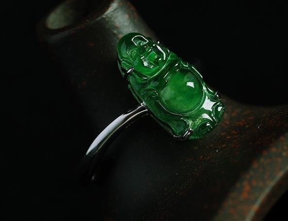 冰种翡翠戒指高绿玻璃种翡翠戒子克拉价格-第2张图片-翡翠网 冰种翡翠戒指高绿玻璃种翡翠戒子克拉价格-第2张图片-翡翠网