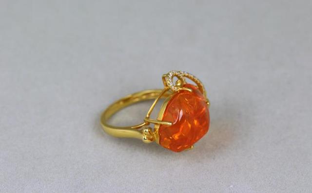 冰种翡翠戒指高绿玻璃种翡翠戒子克拉价格-第4张图片-翡翠网 冰种翡翠戒指高绿玻璃种翡翠戒子克拉价格-第4张图片-翡翠网