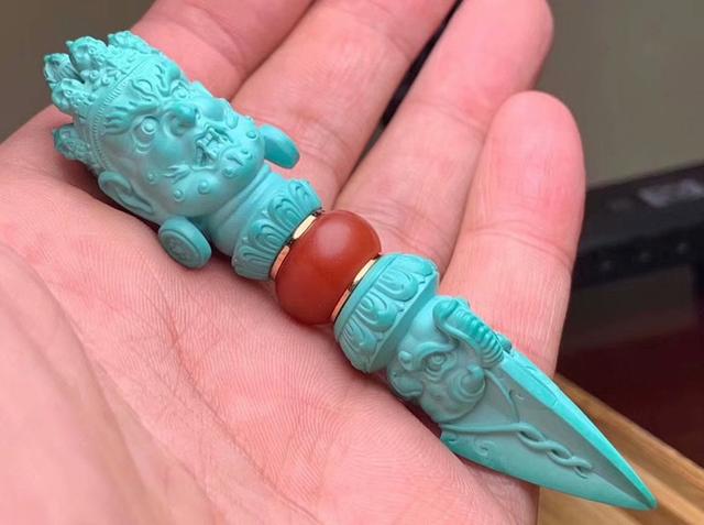 关于翡翠原石加工工费多少的信息-第1张图片-翡翠网 关于翡翠原石加工工费多少的信息-第1张图片-翡翠网