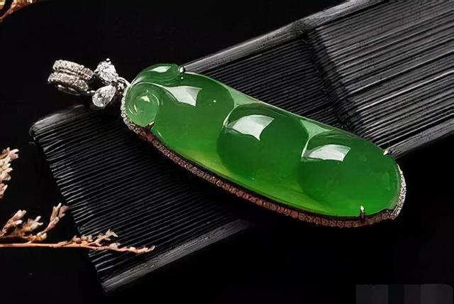 关于清代翡翠多少价格的信息-第11张图片-翡翠网 关于清代翡翠多少价格的信息-第11张图片-翡翠网