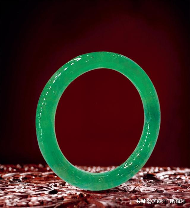 玉手镯怎么挑翡翠手镯怎么挑-第1张图片-翡翠网 玉手镯怎么挑翡翠手镯怎么挑-第1张图片-翡翠网