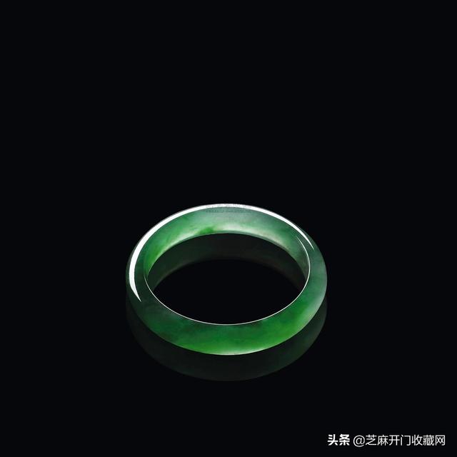 玉手镯怎么挑翡翠手镯怎么挑-第5张图片-翡翠网 玉手镯怎么挑翡翠手镯怎么挑-第5张图片-翡翠网