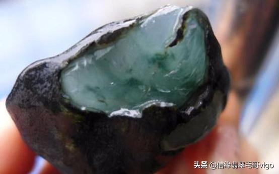 一般价值多少的翡翠原石值得造假,识别翡翠原石-第1张图片-翡翠网 一般价值多少的翡翠原石值得造假,识别翡翠原石-第1张图片-翡翠网