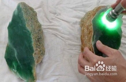 翡翠原石哪个窗口切开是灰绿色的,极品翡翠原石切开图片-第2张图片-翡翠网 翡翠原石哪个窗口切开是灰绿色的,极品翡翠原石切开图片-第2张图片-翡翠网