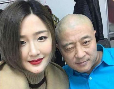 2011春晚翡翠知识玻璃种翡翠知识讲解-第4张图片-翡翠网 2011春晚翡翠知识玻璃种翡翠知识讲解-第4张图片-翡翠网