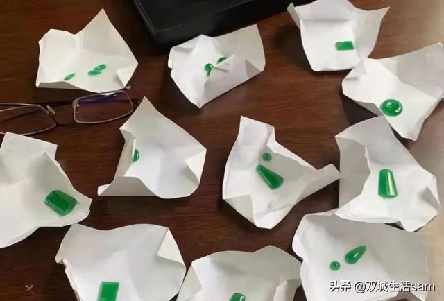 龙肯翡翠原石图片龙肯莫西沙的料子-第1张图片-翡翠网 龙肯翡翠原石图片龙肯莫西沙的料子-第1张图片-翡翠网