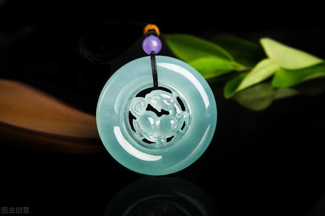 翡翠原石出货颜色没出货翡翠原石-第2张图片-翡翠网 翡翠原石出货颜色没出货翡翠原石-第2张图片-翡翠网