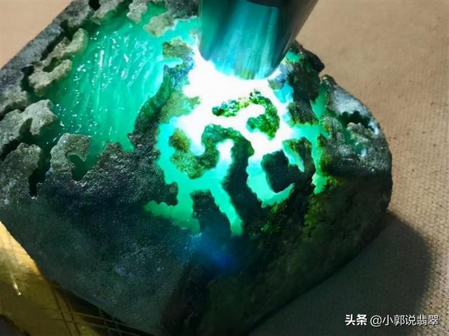 板三桥翡翠原石皮壳缅甸白三桥翡翠原石-第2张图片-翡翠网 板三桥翡翠原石皮壳缅甸白三桥翡翠原石-第2张图片-翡翠网