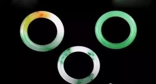 翡翠手镯的话术土豪收到别人翡翠手镯-第1张图片-翡翠网 翡翠手镯的话术土豪收到别人翡翠手镯-第1张图片-翡翠网