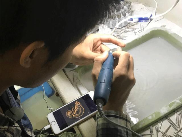 关于魔术师小强翡翠知识的信息-第2张图片-翡翠网 关于魔术师小强翡翠知识的信息-第2张图片-翡翠网