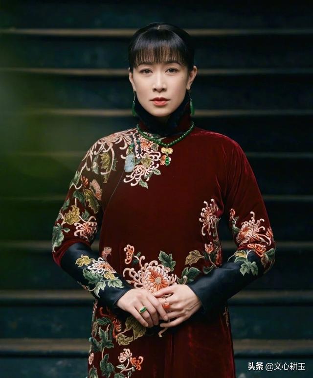 翡翠耳坠图片冰种福豆翡翠耳坠价格-第4张图片-翡翠网 翡翠耳坠图片冰种福豆翡翠耳坠价格-第4张图片-翡翠网