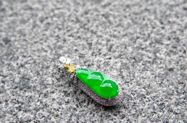 翡翠耳坠图片冰种福豆翡翠耳坠价格-第8张图片-翡翠网 翡翠耳坠图片冰种福豆翡翠耳坠价格-第8张图片-翡翠网