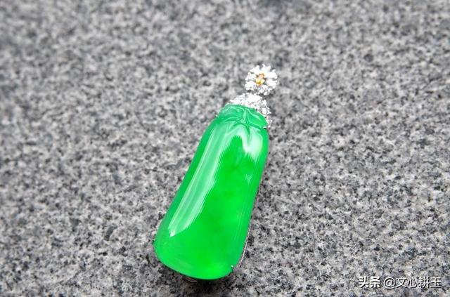 翡翠耳坠图片冰种福豆翡翠耳坠价格-第15张图片-翡翠网 翡翠耳坠图片冰种福豆翡翠耳坠价格-第15张图片-翡翠网