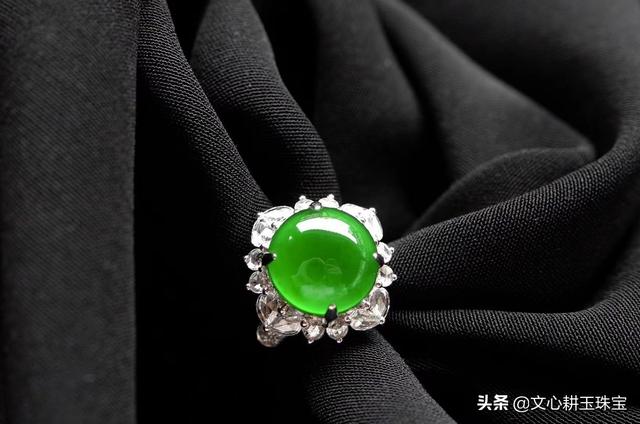 翡翠的种水分几级,翡翠种水排序-第3张图片-翡翠网 翡翠的种水分几级,翡翠种水排序-第3张图片-翡翠网