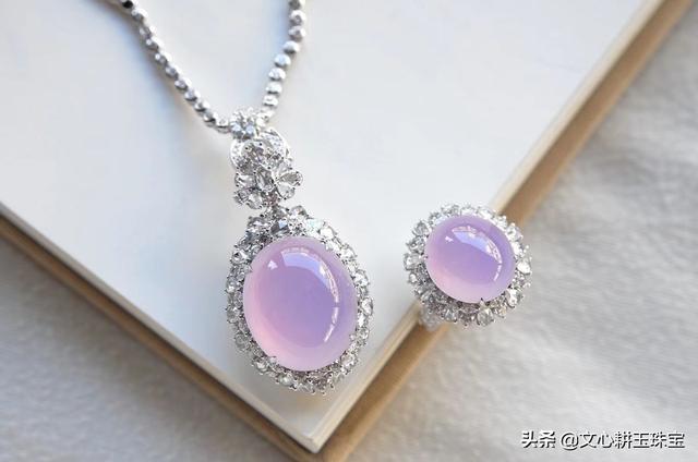 翡翠的种水分几级,翡翠种水排序-第4张图片-翡翠网 翡翠的种水分几级,翡翠种水排序-第4张图片-翡翠网