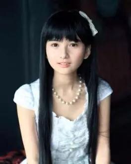 知识春晚翡翠项链赌石300块钱赌出5亿-第19张图片-翡翠网 知识春晚翡翠项链赌石300块钱赌出5亿-第19张图片-翡翠网