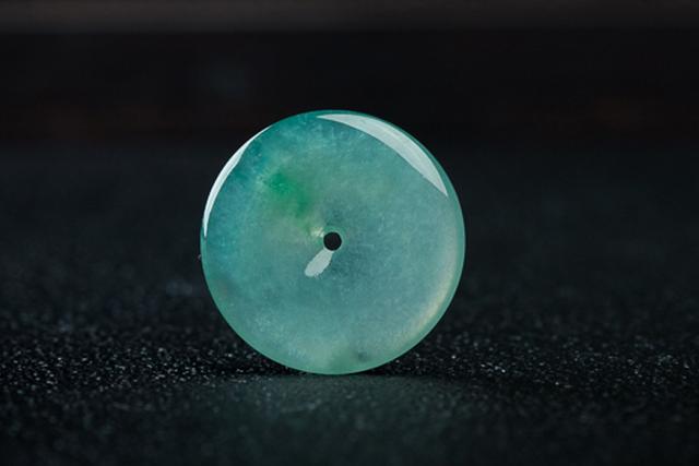 关于学习翡翠专业知识的目的的信息-第7张图片-翡翠网 关于学习翡翠专业知识的目的的信息-第7张图片-翡翠网