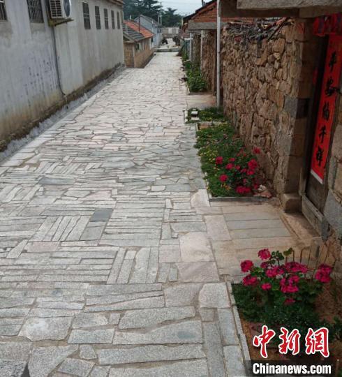 怎么判断翡翠内裂翡翠原石毛细裂进的深吗-第2张图片-翡翠网 怎么判断翡翠内裂翡翠原石毛细裂进的深吗-第2张图片-翡翠网