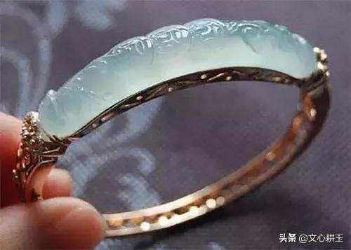 翡翠手镯日常磕碰要紧吗的简单介绍-第7张图片-翡翠网 翡翠手镯日常磕碰要紧吗的简单介绍-第7张图片-翡翠网