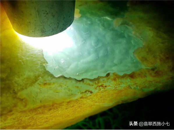 翡翠的原石有哪几种类型什么是老种翡翠-第5张图片-翡翠网 翡翠的原石有哪几种类型什么是老种翡翠-第5张图片-翡翠网