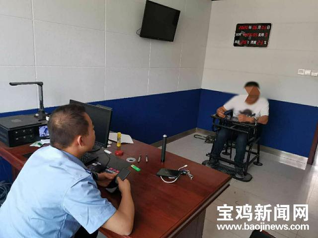 抖音刷出逃犯抖音免费刷活粉神器-第1张图片-翡翠网 抖音刷出逃犯抖音免费刷活粉神器-第1张图片-翡翠网