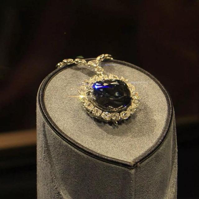 珠宝翡翠冷知识,翡翠知识科普-第15张图片-翡翠网 珠宝翡翠冷知识,翡翠知识科普-第15张图片-翡翠网