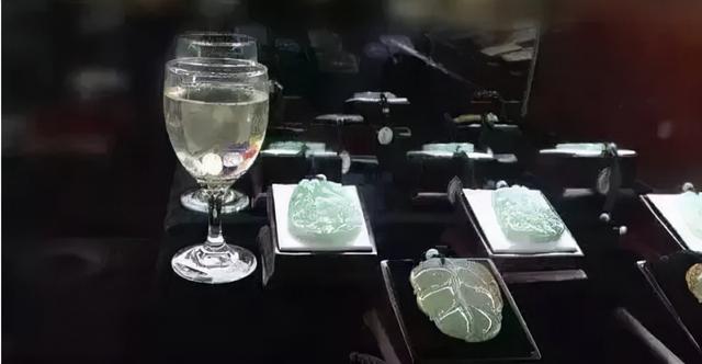 珠宝翡翠冷知识,翡翠知识科普-第16张图片-翡翠网 珠宝翡翠冷知识,翡翠知识科普-第16张图片-翡翠网