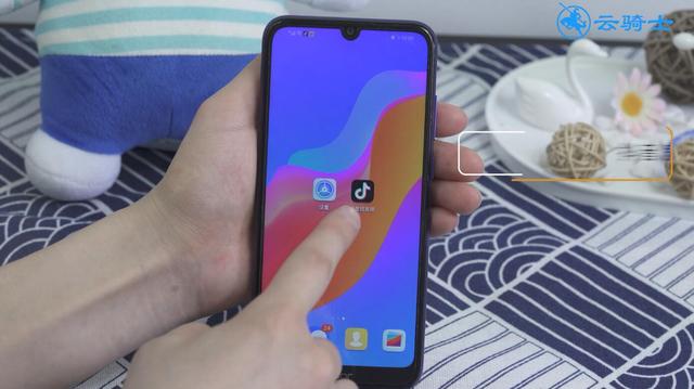 抖音怎么删除自己的作品怎么去除抖音视频上的抖音号-第1张图片-翡翠网 抖音怎么删除自己的作品怎么去除抖音视频上的抖音号-第1张图片-翡翠网