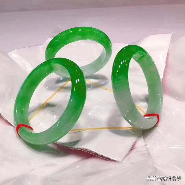 10万元翡翠镯子图片10万以上翡翠手镯-第4张图片-翡翠网 10万元翡翠镯子图片10万以上翡翠手镯-第4张图片-翡翠网