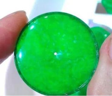 翡翠原石和石纹的区别,江苏翡翠原石纹-第5张图片-翡翠网 翡翠原石和石纹的区别,江苏翡翠原石纹-第5张图片-翡翠网