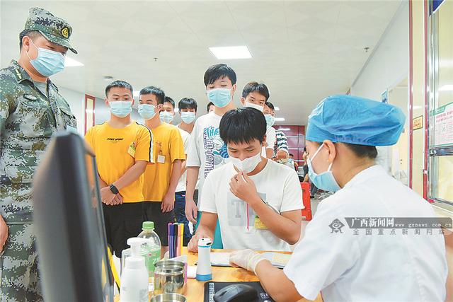 翡翠原石价值,贺州翡翠原石-第7张图片-翡翠网 翡翠原石价值,贺州翡翠原石-第7张图片-翡翠网