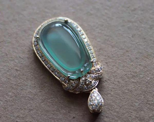 冰种翡翠20原石,2019年翡翠赌石行情-第9张图片-翡翠网 冰种翡翠20原石,2019年翡翠赌石行情-第9张图片-翡翠网