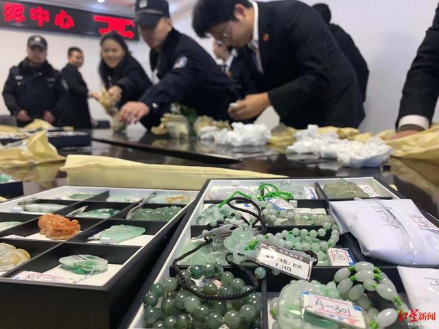 千足金翡翠挂件价格翡翠手镯价格-第2张图片-翡翠网 千足金翡翠挂件价格翡翠手镯价格-第2张图片-翡翠网