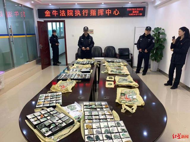 千足金翡翠挂件价格翡翠手镯价格-第3张图片-翡翠网 千足金翡翠挂件价格翡翠手镯价格-第3张图片-翡翠网