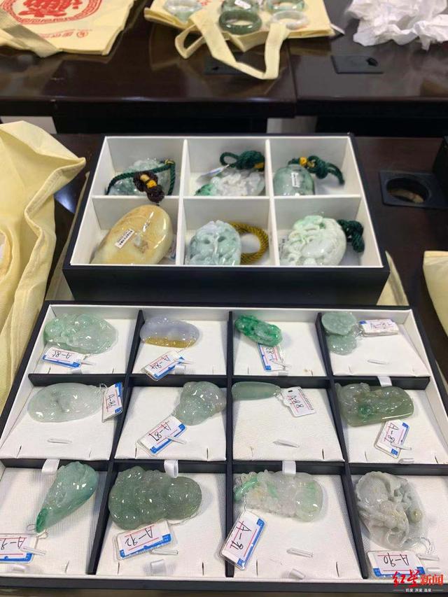 千足金翡翠挂件价格翡翠手镯价格-第4张图片-翡翠网 千足金翡翠挂件价格翡翠手镯价格-第4张图片-翡翠网