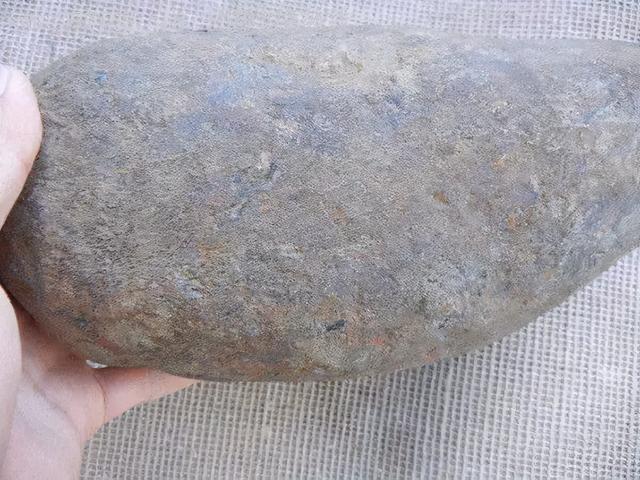 晴水底翡翠原石开窗的简单介绍-第7张图片-翡翠网 晴水底翡翠原石开窗的简单介绍-第7张图片-翡翠网