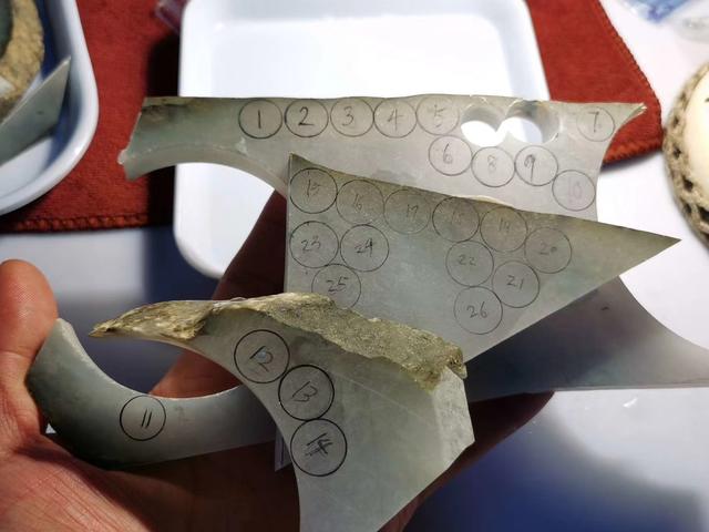 翡翠项链价格一般多少,翡翠镯子的价位-第5张图片-翡翠网