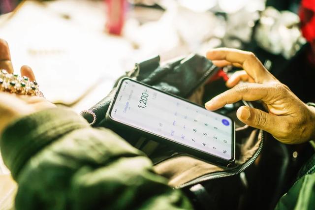 冰种翡翠原石翡翠原石什么是原生矿渣-第10张图片-翡翠网 冰种翡翠原石翡翠原石什么是原生矿渣-第10张图片-翡翠网