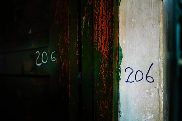 冰种翡翠原石翡翠原石什么是原生矿渣-第17张图片-翡翠网 冰种翡翠原石翡翠原石什么是原生矿渣-第17张图片-翡翠网