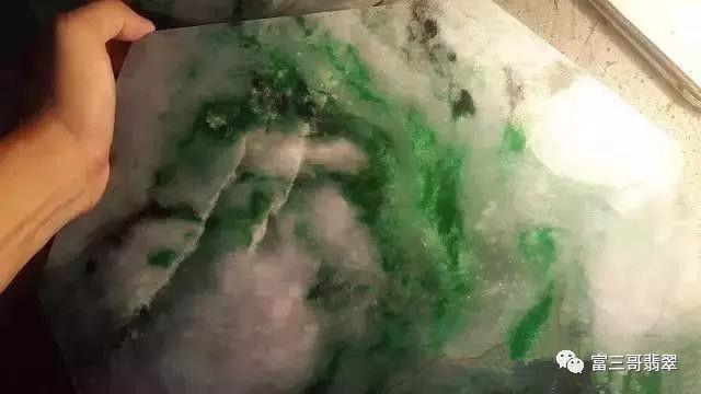 翡翠原石糯种的价格翡翠原石哪里买-第6张图片-翡翠网 翡翠原石糯种的价格翡翠原石哪里买-第6张图片-翡翠网