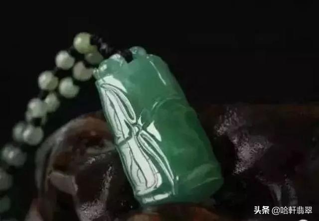 关于翡翠知识图解的信息-第8张图片-翡翠网 关于翡翠知识图解的信息-第8张图片-翡翠网