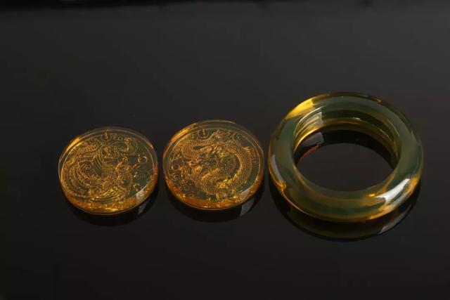 碧玉冰种飘花翡翠手镯价格的简单介绍-第18张图片-翡翠网 碧玉冰种飘花翡翠手镯价格的简单介绍-第18张图片-翡翠网