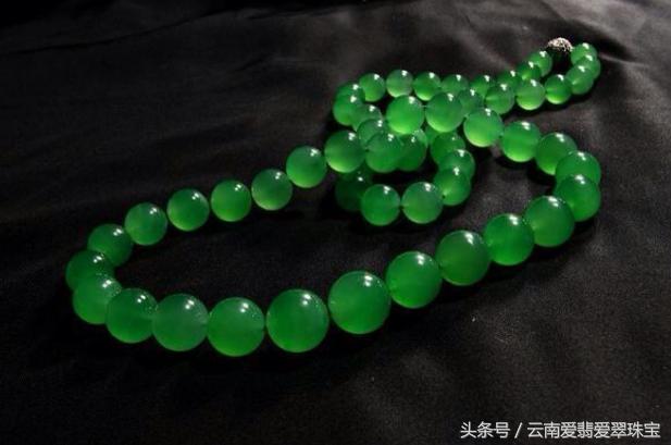 关于翡翠散珠冰种价格的信息-第1张图片-翡翠网 关于翡翠散珠冰种价格的信息-第1张图片-翡翠网
