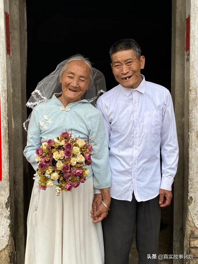 林楚楚宁深抖音小说,爱上闺蜜的小叔抖音-第4张图片-翡翠网 林楚楚宁深抖音小说,爱上闺蜜的小叔抖音-第4张图片-翡翠网