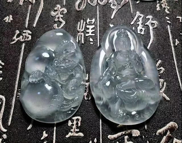 玻璃种翡翠毛料河池翡翠原石毛料冰种-第7张图片-翡翠网 玻璃种翡翠毛料河池翡翠原石毛料冰种-第7张图片-翡翠网